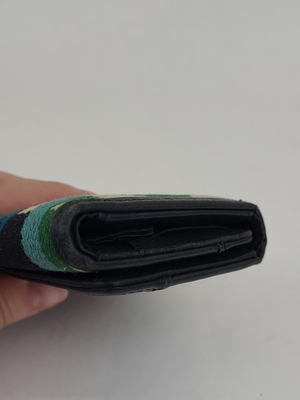 Pendleton Trifold Wallet - Picture 11 of 16